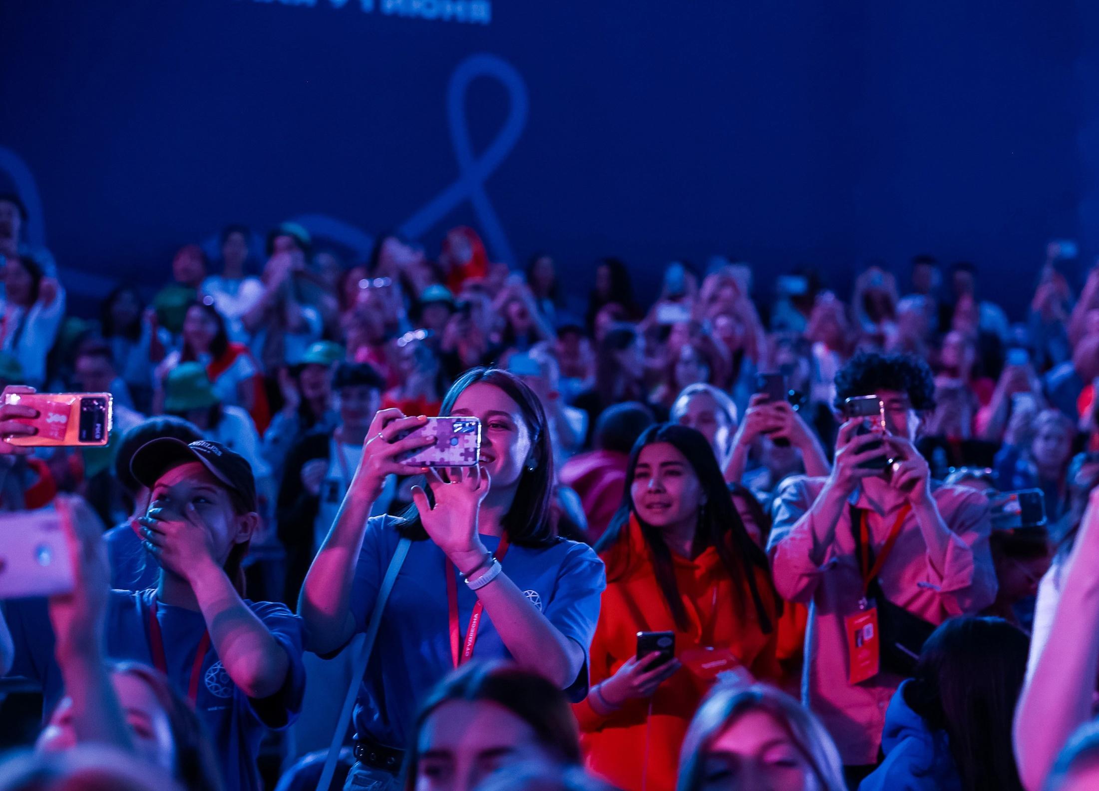 Участников Студвесны приглашают принять участие в ИИ-хакатоне «Креативное поколение»